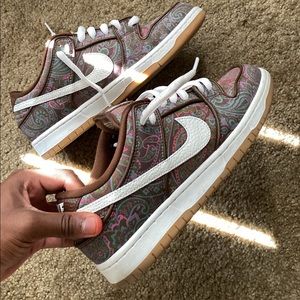 SB DUNK LOW